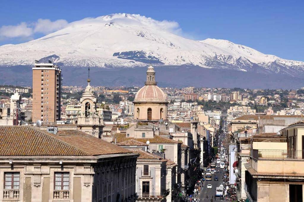 La Palma Loft Located In The Heart Of Catania Villa Luaran gambar