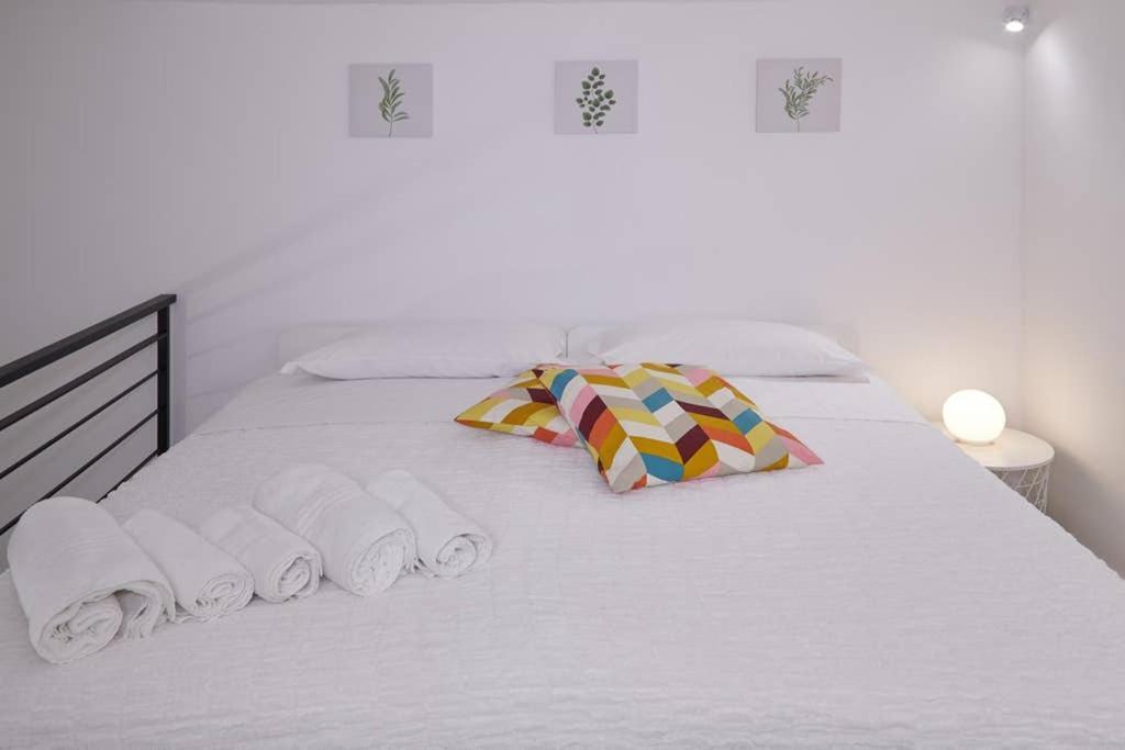 La Palma Loft Located In The Heart Of Catania Villa Luaran gambar